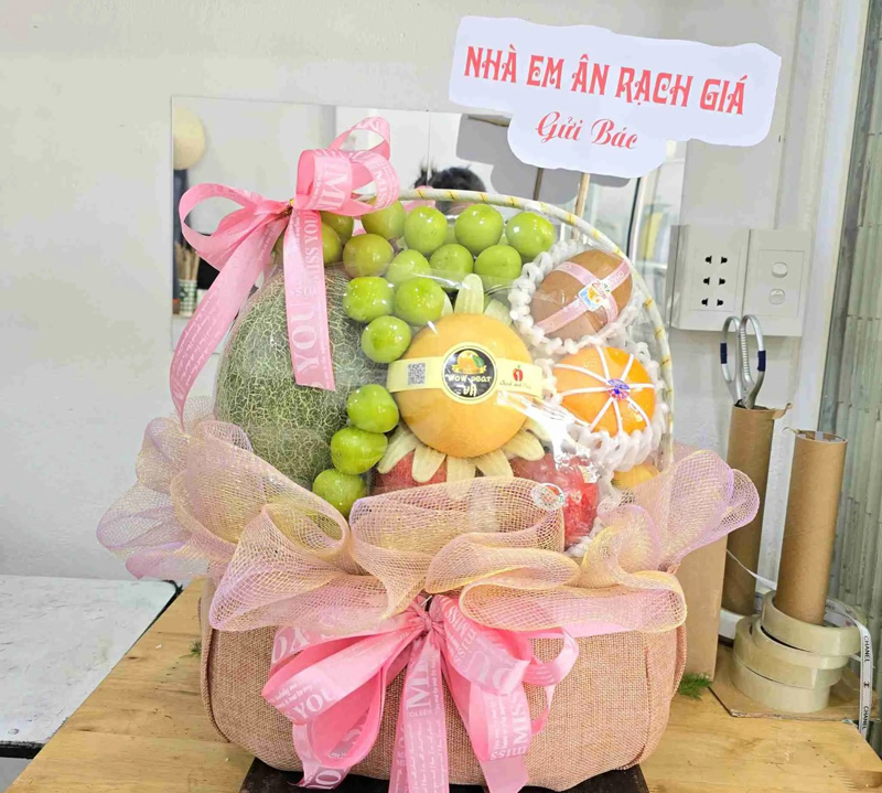 Giỏ trái cây tặng bác sĩ nên tránh những quả gì?