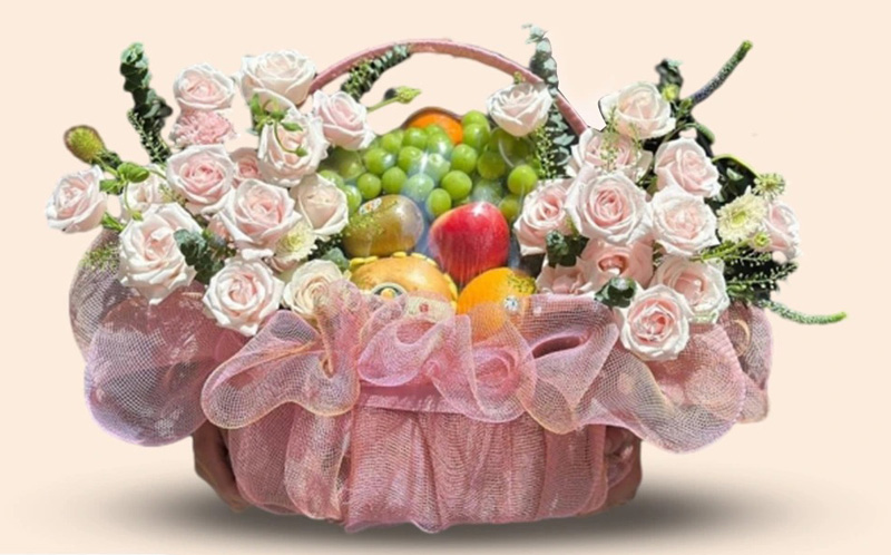 thiệp cảm ơn kèm giỏ trái cây tặng bác sĩ